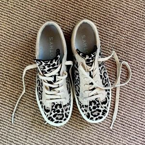Rothy’s lace up girls leopard print shoes